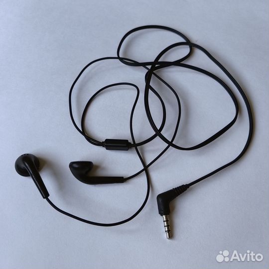 Проводные наушники LG