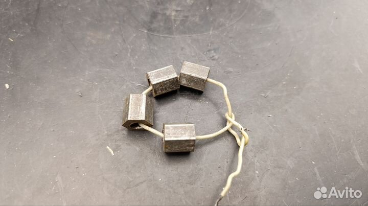 Высокие гайки М7. На цилиндр Мото Минск до 1980 г