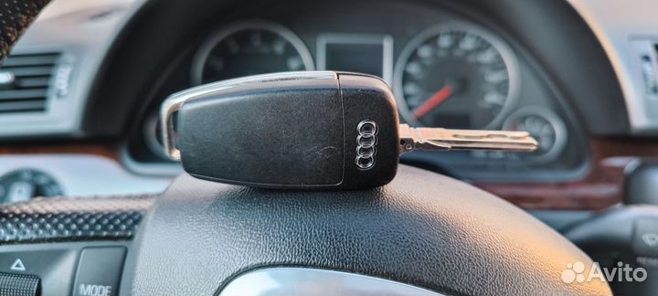 Оригинальный Ключ audi