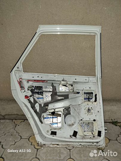 Дверь приора 2 2014 года с небольшим дефектом