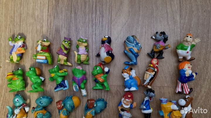 Киндер-сюрприз из 90-х и 2000-е всё вместе лотом