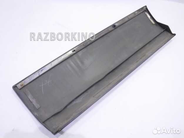 Накладка двери задней правой