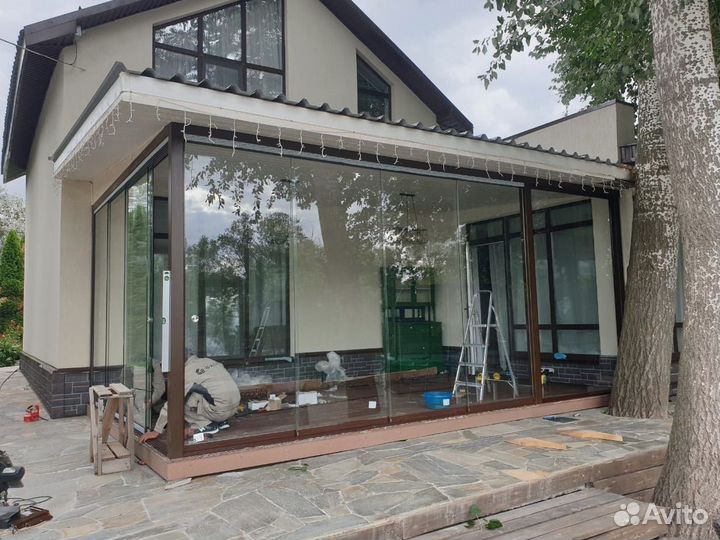 Фасадное остекление (безрамное)