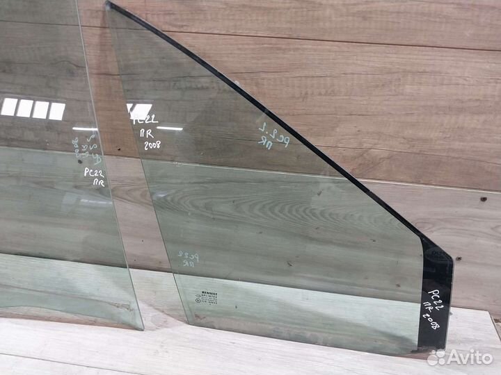 Стекло переднее правое Renault Scenic 2 форточка