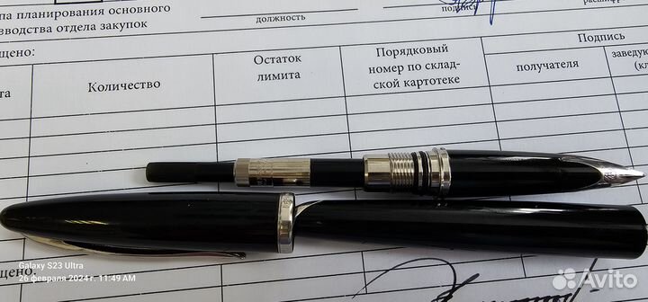 Перьевая ручка с золотым пером Waterman Carene