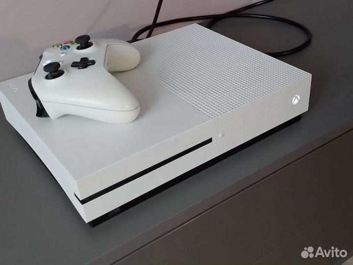 Xbox One S 1 тб SSD