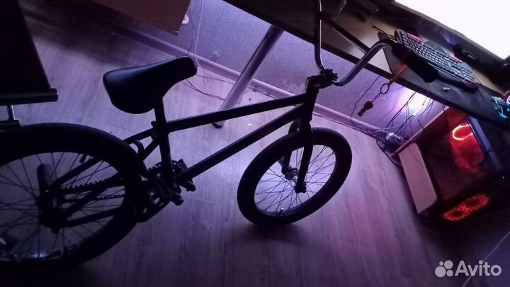 Трюковой велосипед BMX