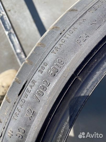 Pirelli P Zero PZ4 225/40 R19