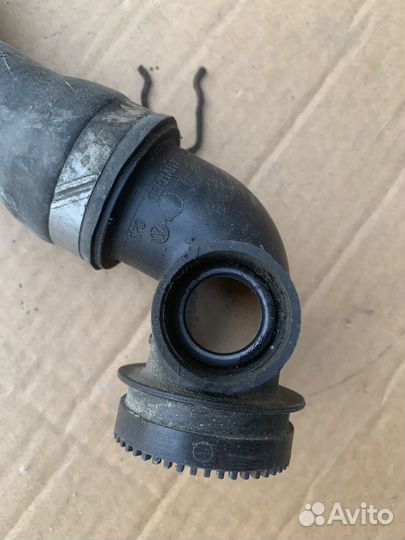 Патрубок радиатора Volkswagen Touareg 7L