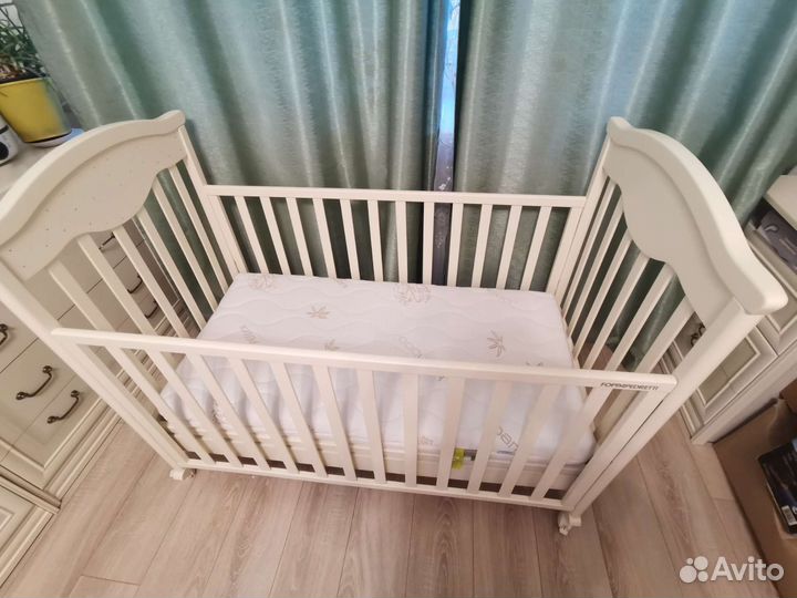 Кроватка детская для девочки