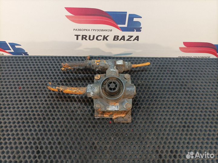 3173150 Клапан ускорительный