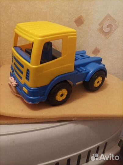 Игрушки для мальчика