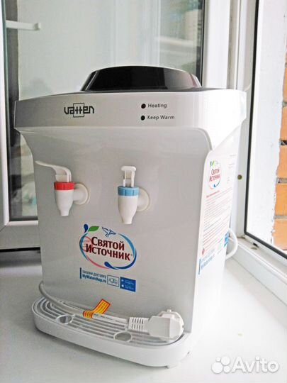 Кулер для воды настольный