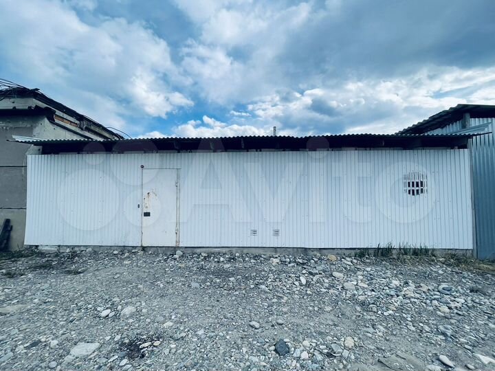 Гараж, > 30 м²
