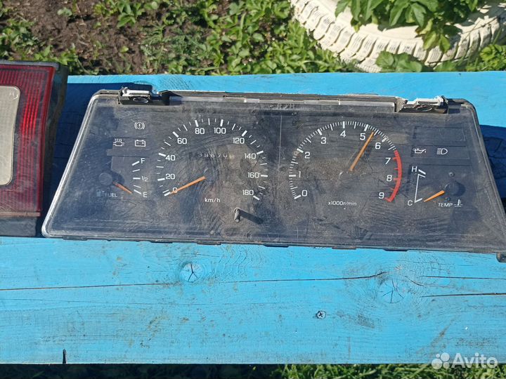 Задние стопы нисанн санни