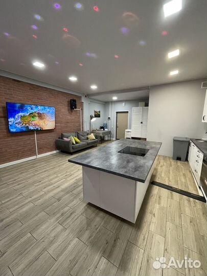 Кулинарный лофт студия с островком