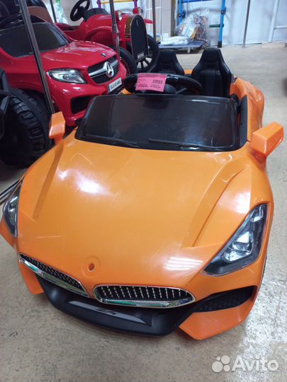 Детский электромобиль