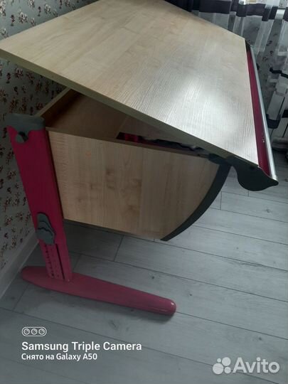 Детский письменный стол