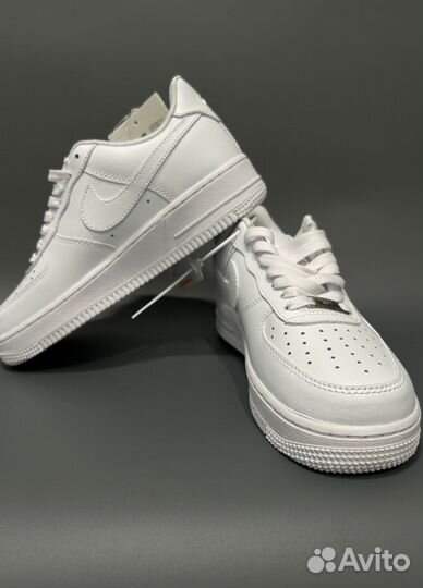 Кроссовки Nike AIR force 1 белые