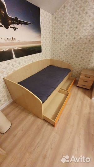 Детская кровать с матрасом