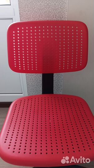 Детский (школьный) стул в отличном состоянии