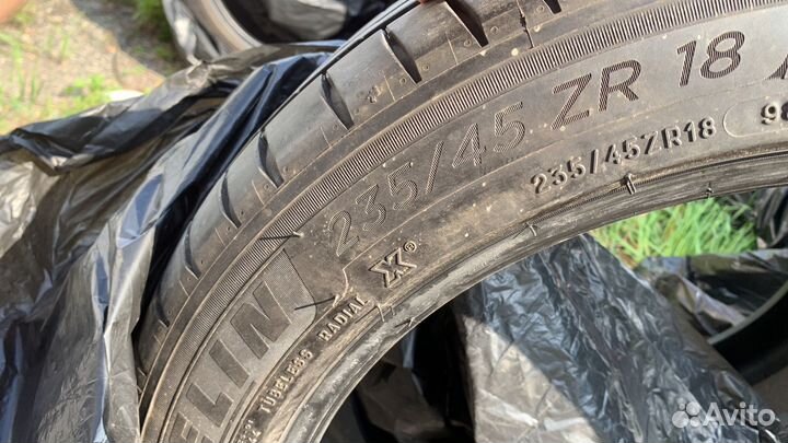 Michelin Pilot Sport 4 23.5/45 R18