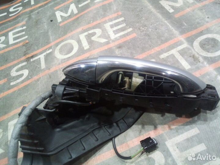 Ручка двери внешняя передняя левая Mercedes-Benz