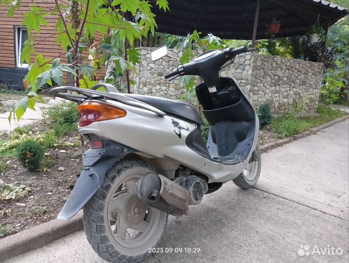 Продам Yamaha grand axis 100