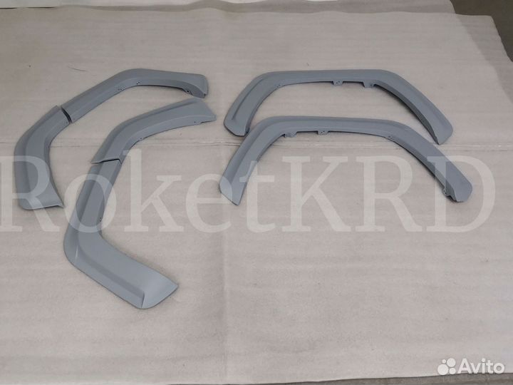 Уширители toyota rav 4 с 2019 г стиль TRD