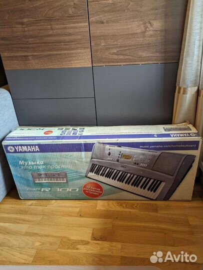 Синтезатор yamaha psr r300