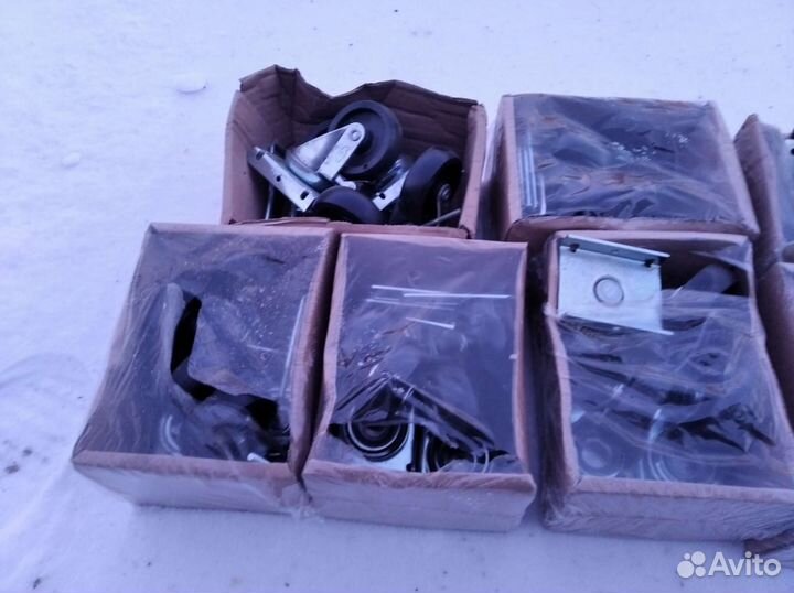 Колесики поворотные