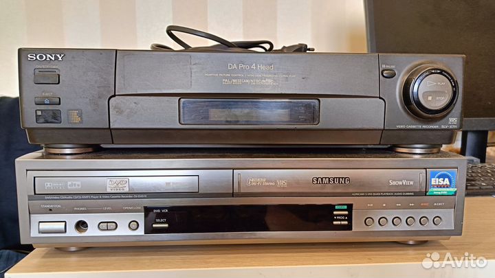 Видеомагнитофон Sony LG