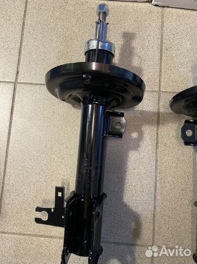 Амортизатор передний Opel Astra H