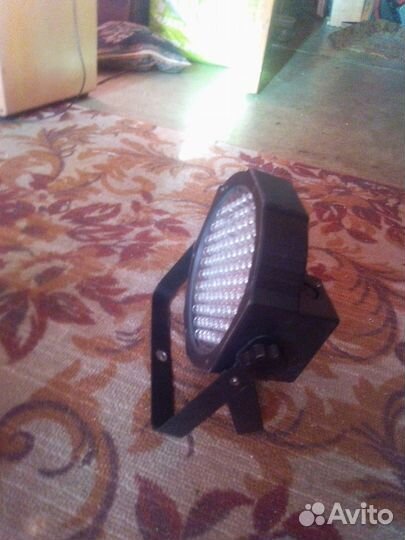 Дым машина, проектор, прожекторы RGB в аренду