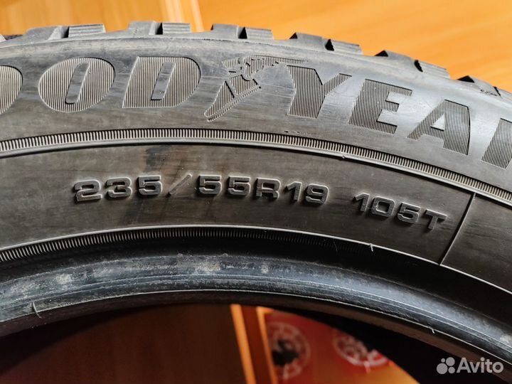 Goodyear UltraGrip Arctic 2 SUV 235/55 R19