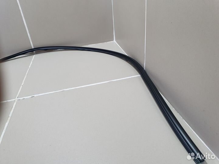 Молдинг лобового стекла Ford Ranger 1998-2012