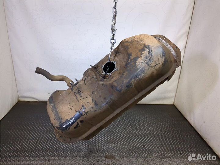 Бак топливный Mitsubishi L200, 2010