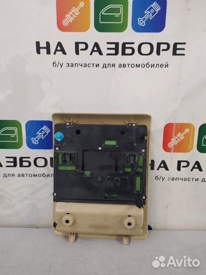 Лампа внутрисалонная передняя Toyota Land Cruiser