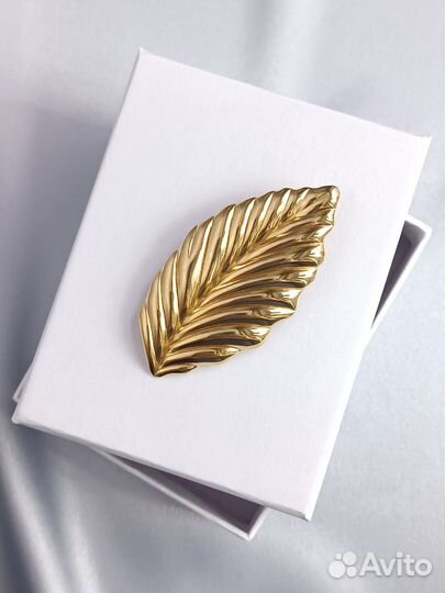 Брошь лист хромированный золотой