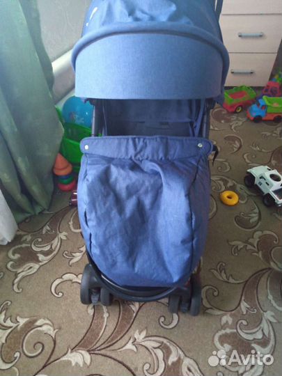 Коляска прогулочная
