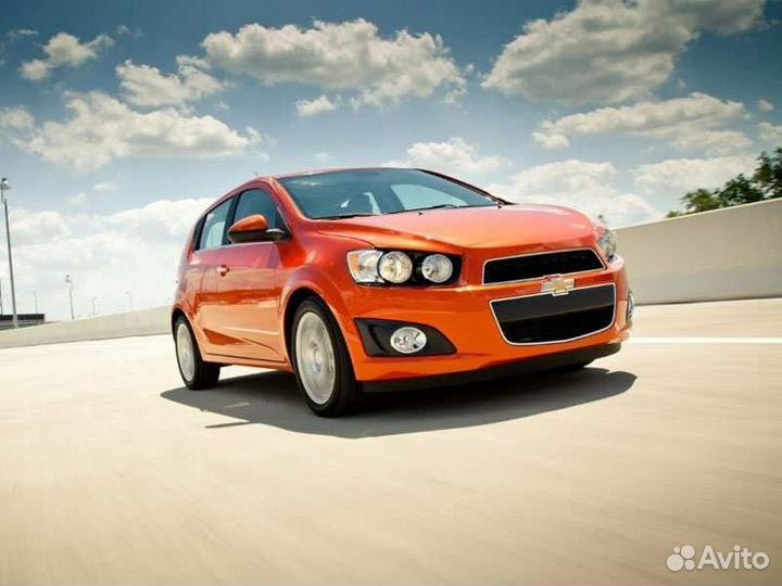 Заднее стекло на Chevrolet Aveo T300 Замена