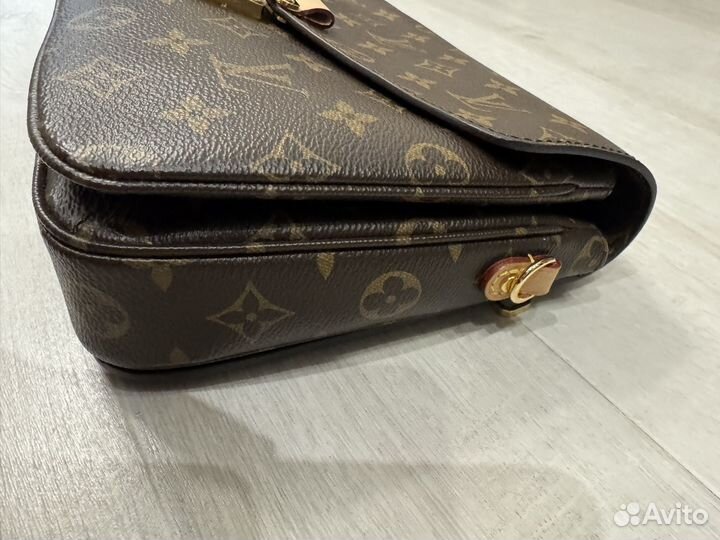 Сумка Louis Vuitton Pochette Metis