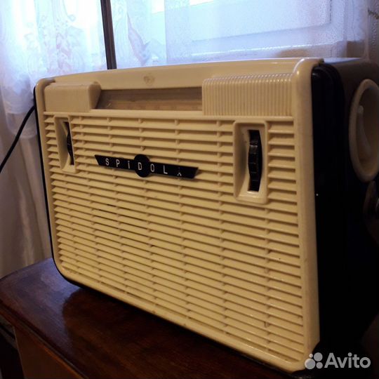 Адаптер 9В 0,35А для радиоприёмников