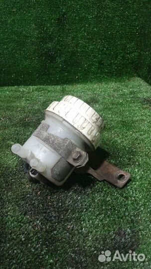 Бачок главного тормозного цилиндра Mitsubishi Ecli