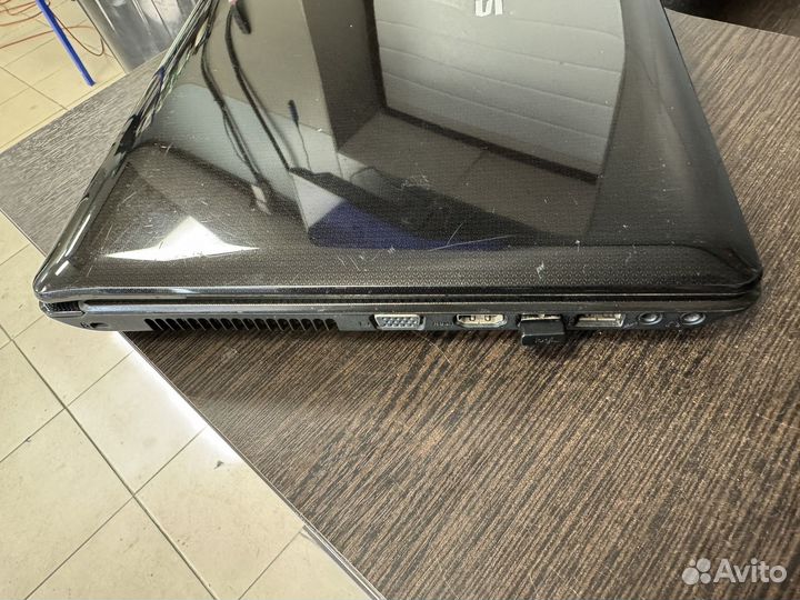 Ноутбук Asus 52j