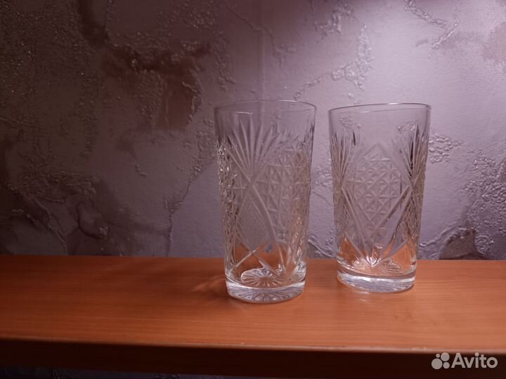 Стеклянные стаканы