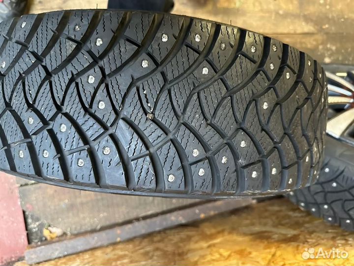 Шипованные Колеса в зборе R15 зима Skoda rapid