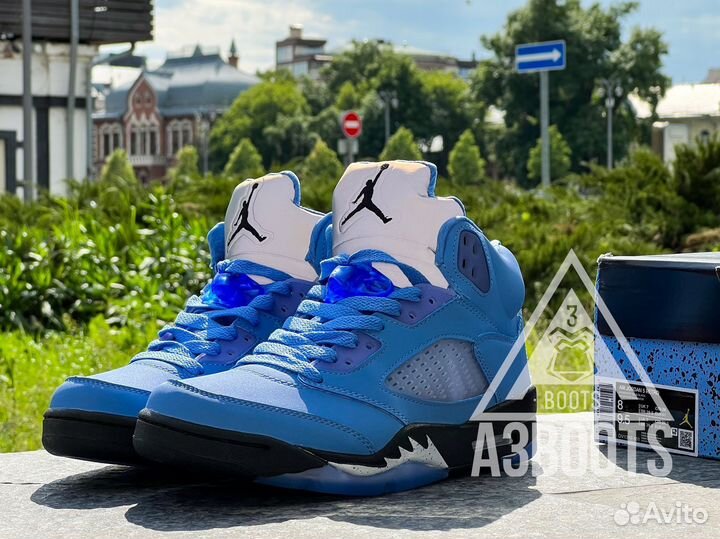 Кроссовки Nike Air Jordan 5 Retro UNC