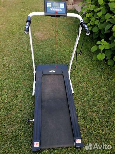Беговая дорожка электрическая складная DFC WM090