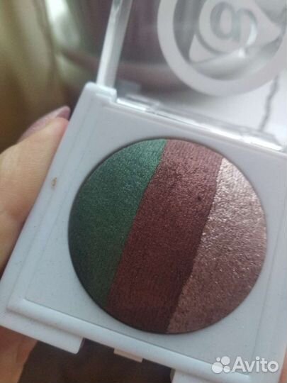 Тени запечённые и помады Мери Кей